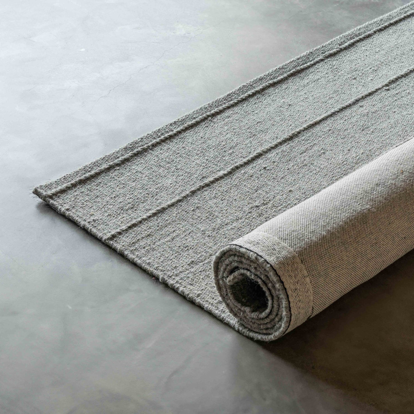 Handcrafted Silver Grey Wool Rug