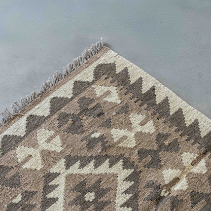 Handcrafted Classic Vintage Wool Kilim Beige Rug