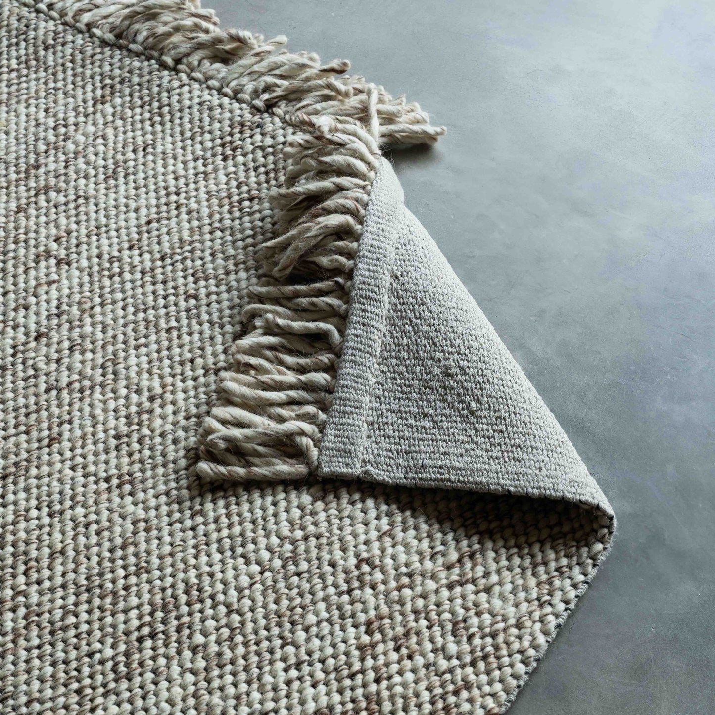 Simplicity Handcrafted Ivory Brown Wool Rug