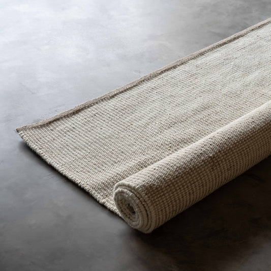 Handcrafted Silver Ivory Wool Rug