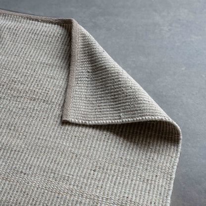Handcrafted Silver Ivory Wool Rug